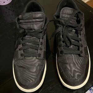 Nike Dunk Low | Black Canvas